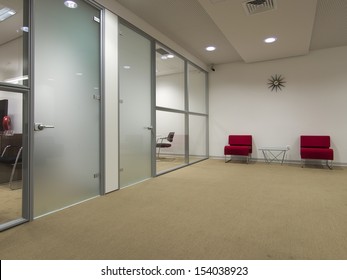 Cấu tạo cửa kính cường lực và những lưu ý khi lắp đặt