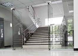 Lý do nên chọn cửa kính thủy lực cho văn phòng hiện đại