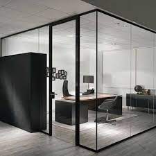 Vách ngăn kính phòng khách – Giải pháp hiện đại và linh hoạt