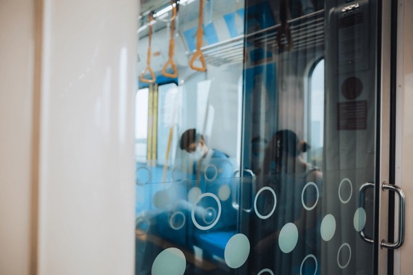 Cửa Kính Mở Trượt – Vẻ Đẹp Tinh Tế Trong Kiến Trúc Hiện Đại