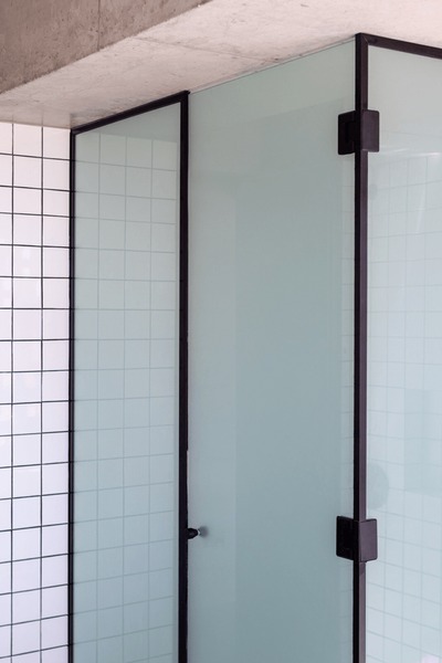 Cửa kính văn phòng – Tăng tính chuyên nghiệp và thẩm mỹ